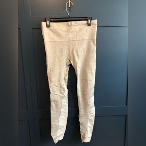 Blanqi Grey Medium Yoga Pants